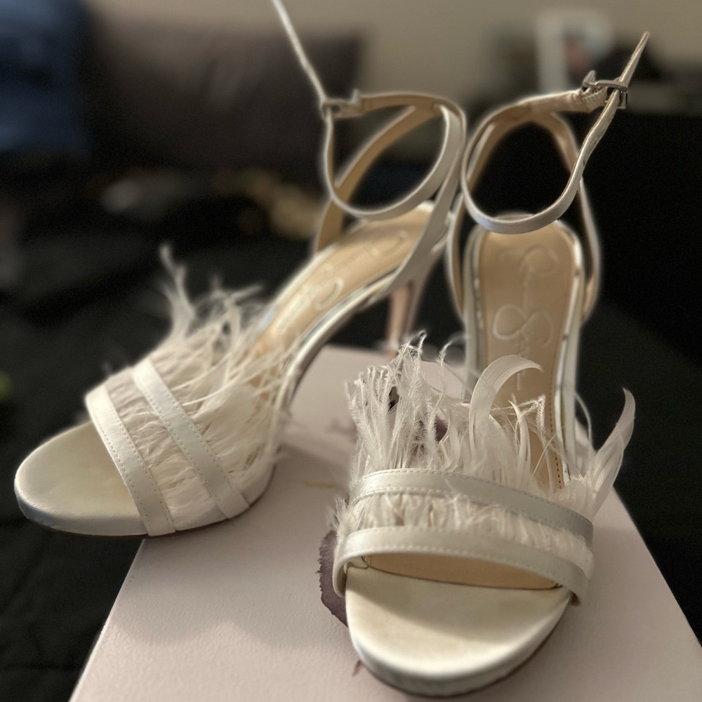 Jessica Simpson White Feather Heels